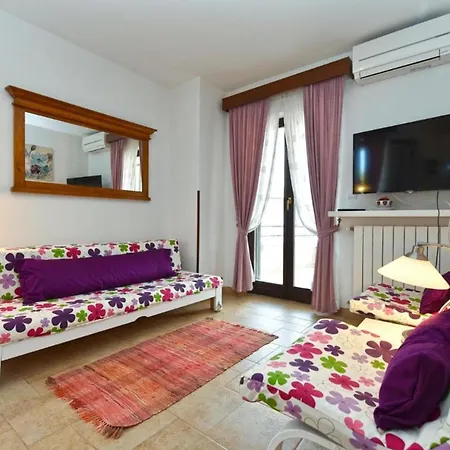 Charming With Shared Pool Beahost פרוי