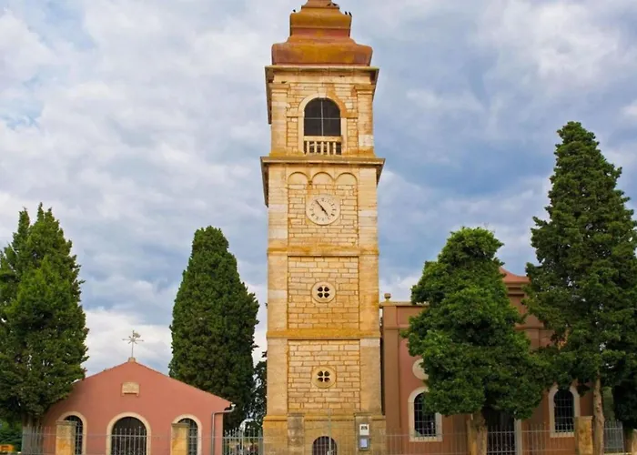 Charming With Shared Pool Beahost Apartman