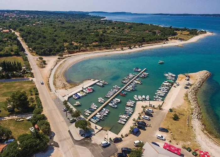 Apartamento Charming With Shared Pool Beahost