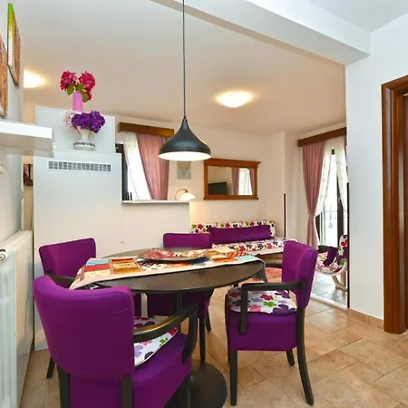 Apartment Charming With Shared Pool Beahost *