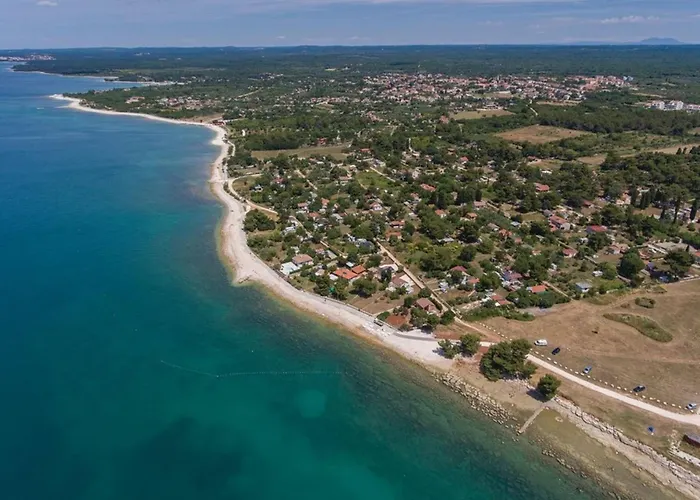 Charming With Shared Pool Beahost 아파트